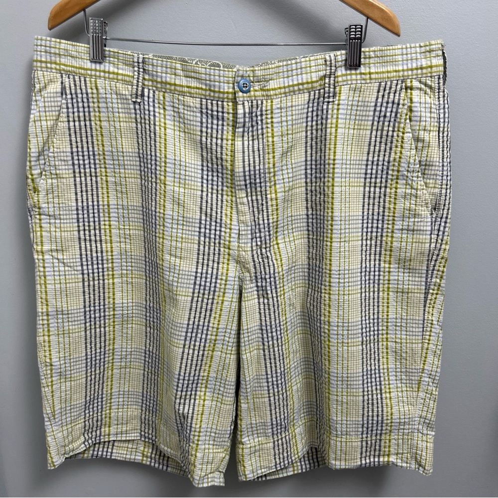 Tommy Bahama Men’s 40 Relax Chino Shorts Puckered Fabric Plaid Pattern